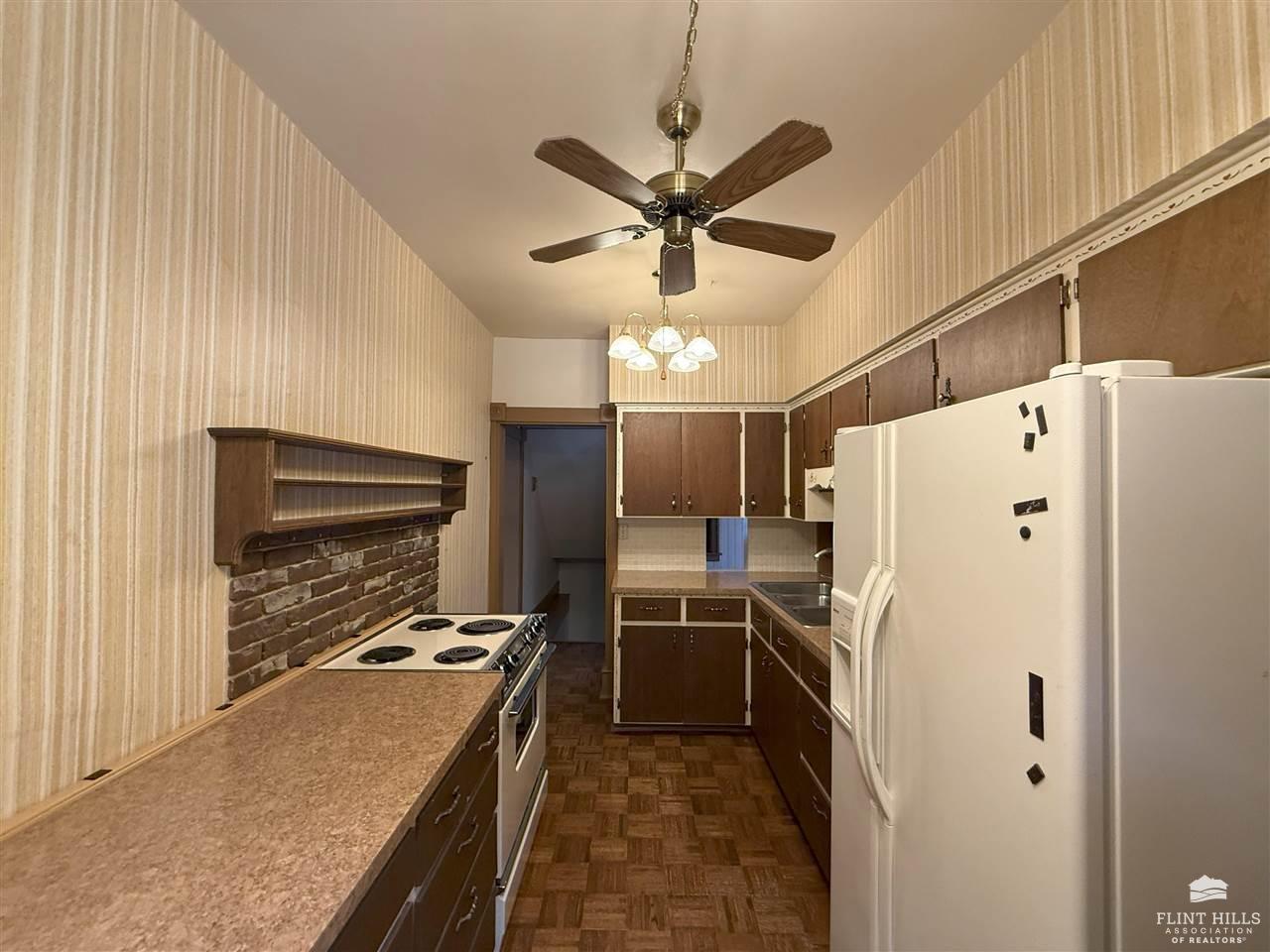 7100 Tuttle Creek Boulevard