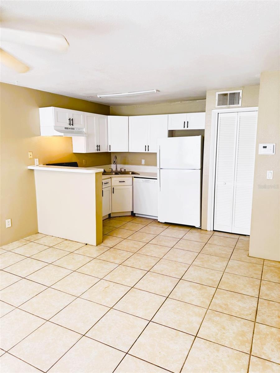 4760 Walden Circle 5-31