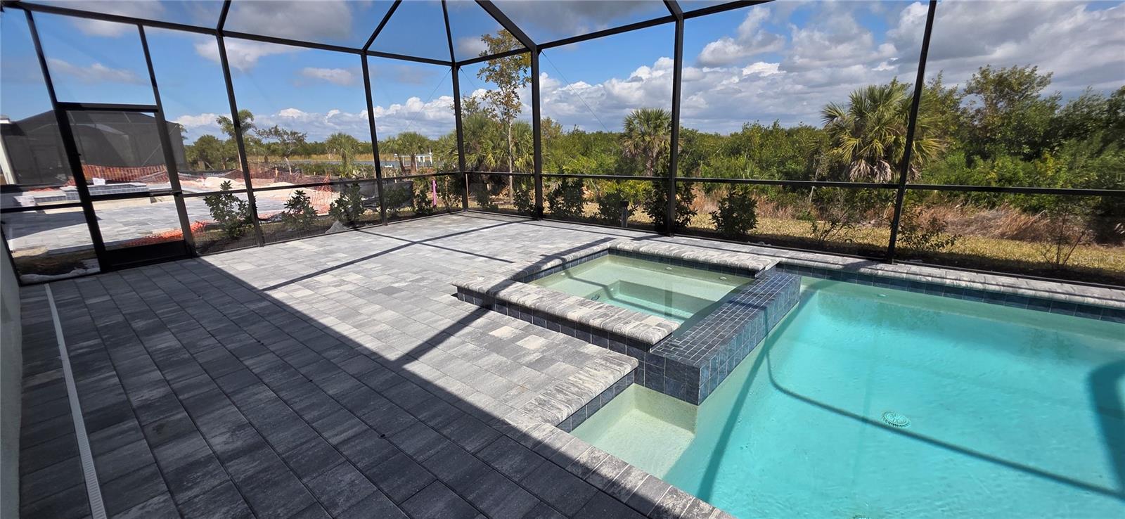 8006 Lakes Edge Lane