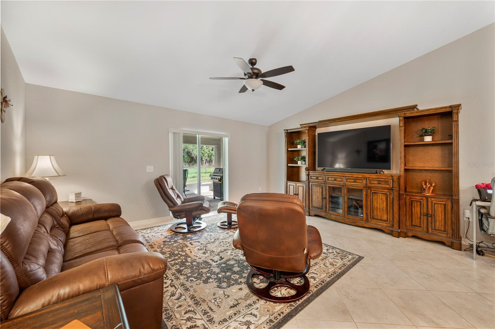 1882 Creeks Vista Boulevard