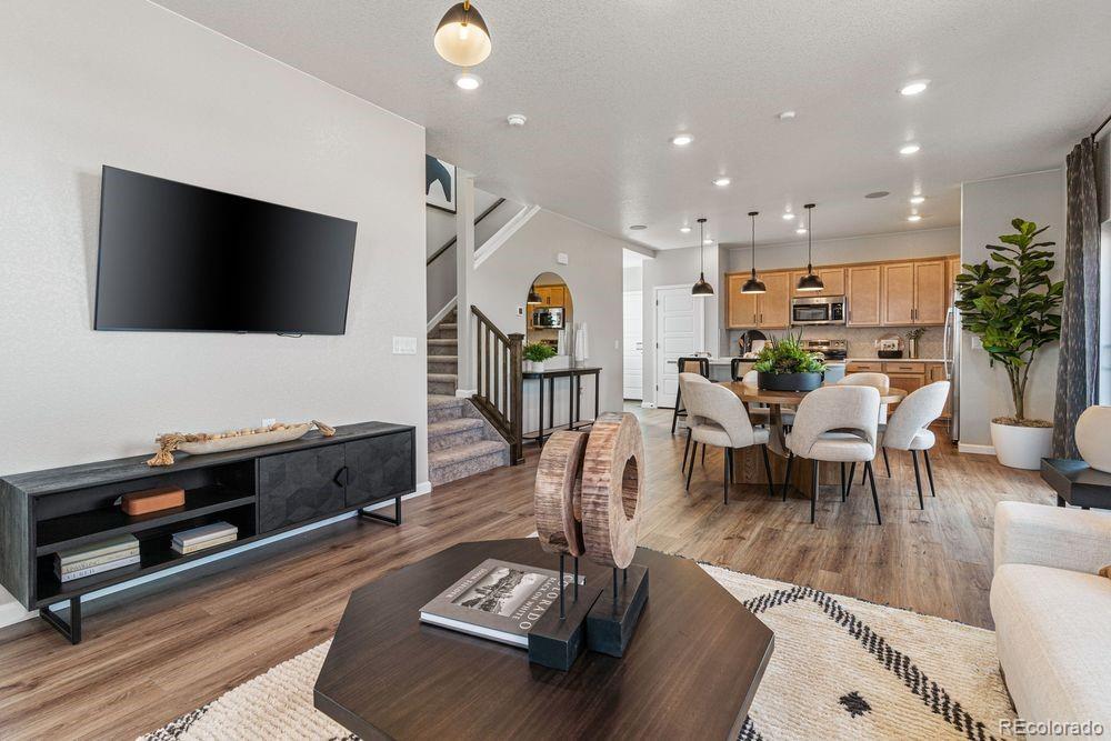 2038 Wagon Wheel Aly