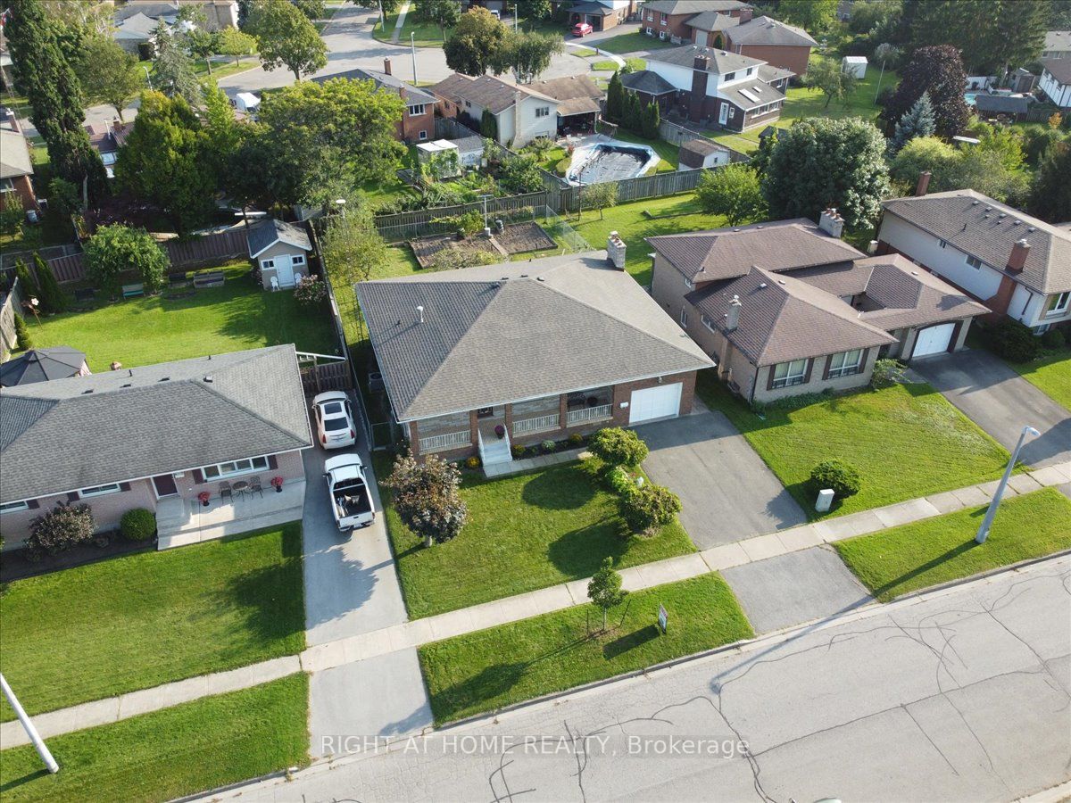 52 Wellbrook Blvd