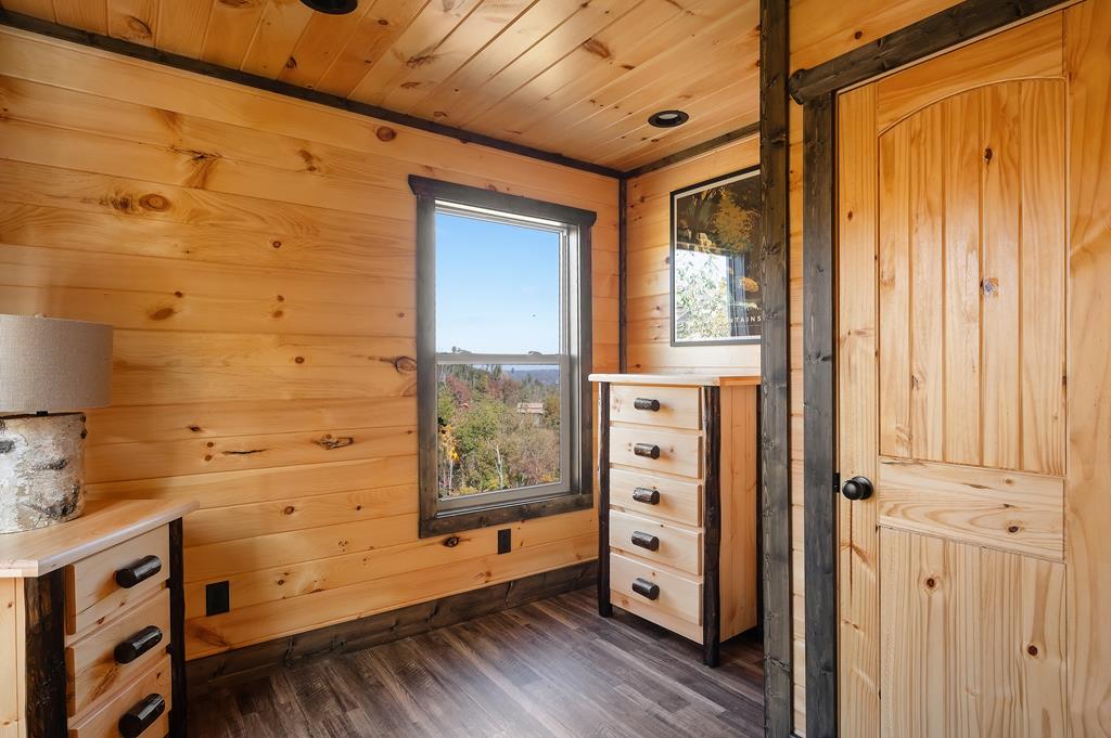 908 Crooked Ridge Rd.