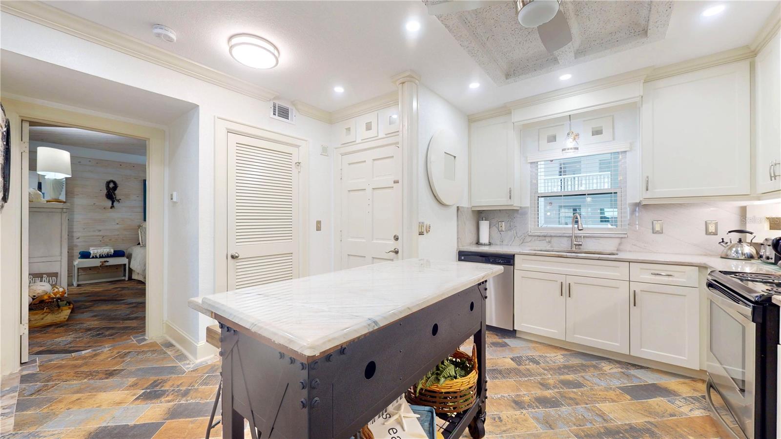4950 Gulf Boulevard 408
