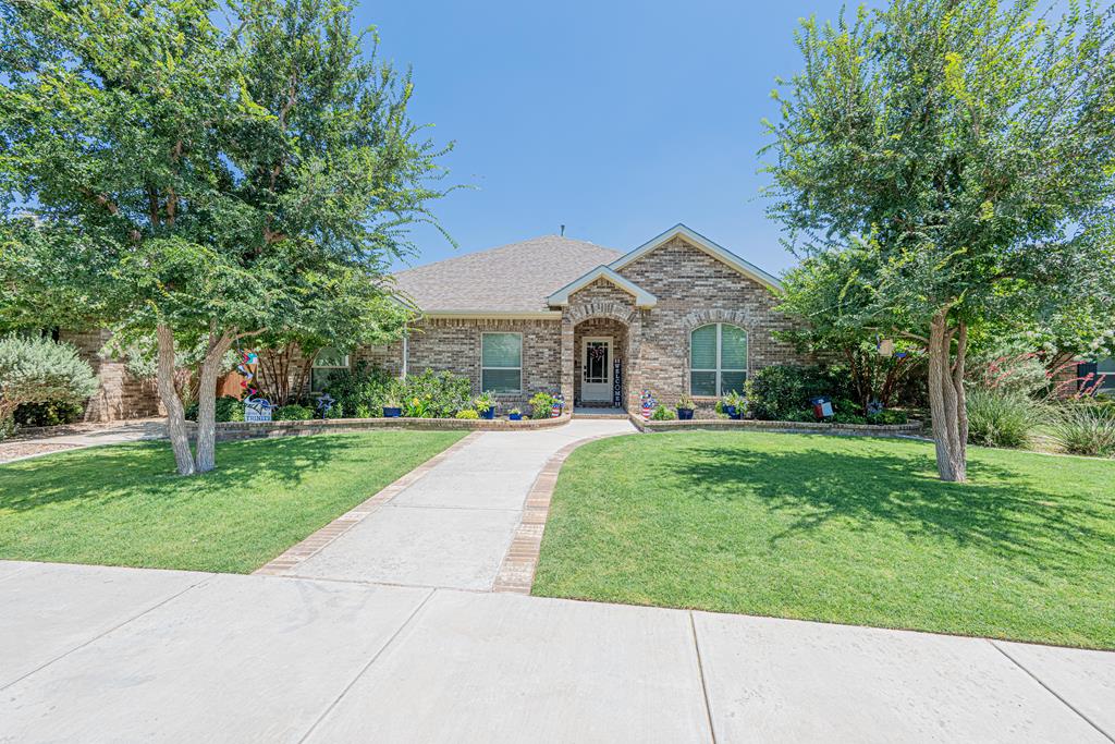 From the curb appeal to the thoughtful floor plan, this Heritage Oaks home is sure to impress. This beautifully maintained 4-bedroom, 3-bath home features rich wood flooring, high ceilings, plantation shutters, and abundant natural light. The kitchen opens to the spacious living area, creating the perfect gathering space. A secluded primary suite offers privacy, while the bonus room is ideal for a game room, media room, playroom, or home office. Complete with a 3-car garage, this home is move-in ready and waiting for its next owners.