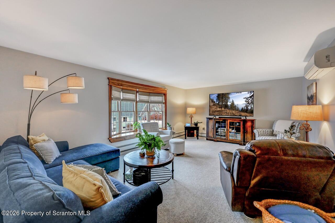 15 Longview Terrace