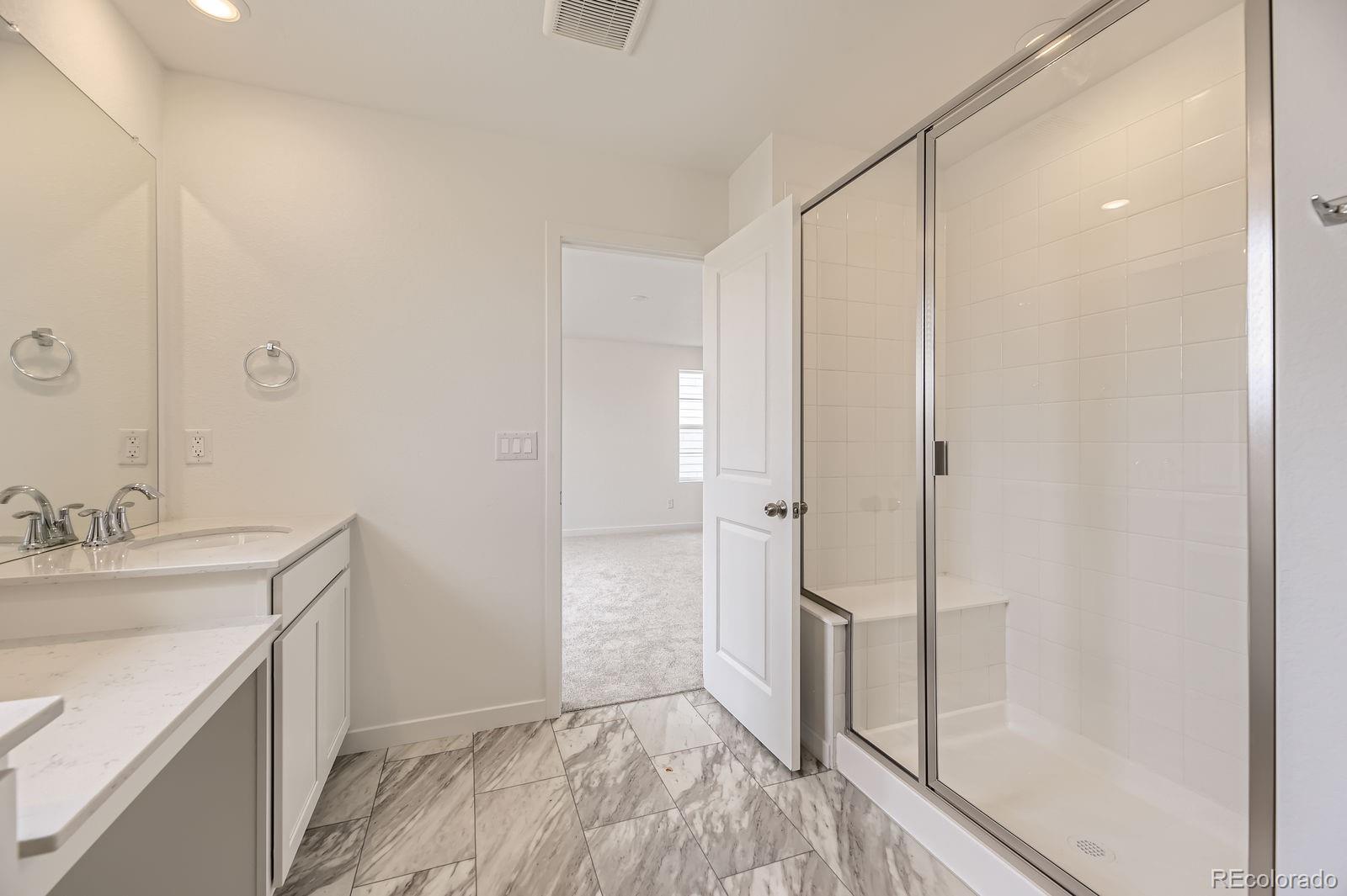 10976 Snowdon Street