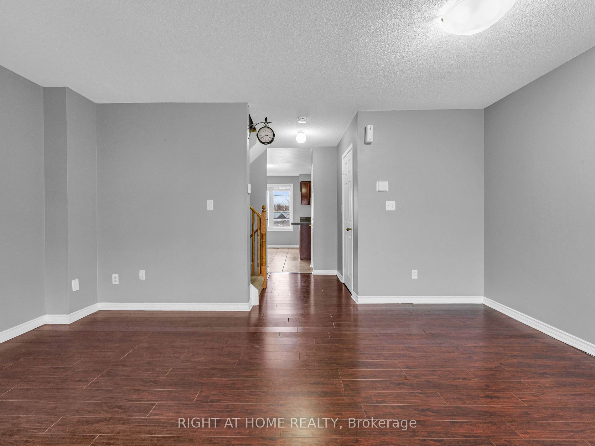 162 W Bayly St