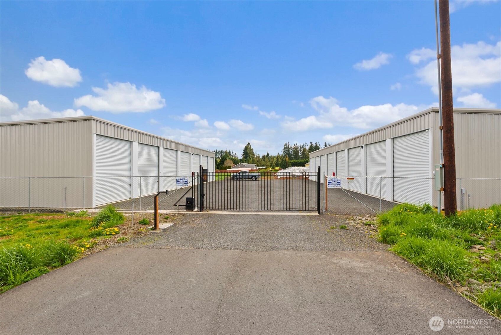 Excellent investment opportunity with brand new storage units already fully booked and a waiting list in place. Phase two is ready for development, creating immediate upside for future growth. Generous 14x14x45 units are ideal for RV storage, vehicles, recreational gear, business inventory, and more. Prime location just 1.5 miles from I-5 makes this property both convenient and highly desirable.