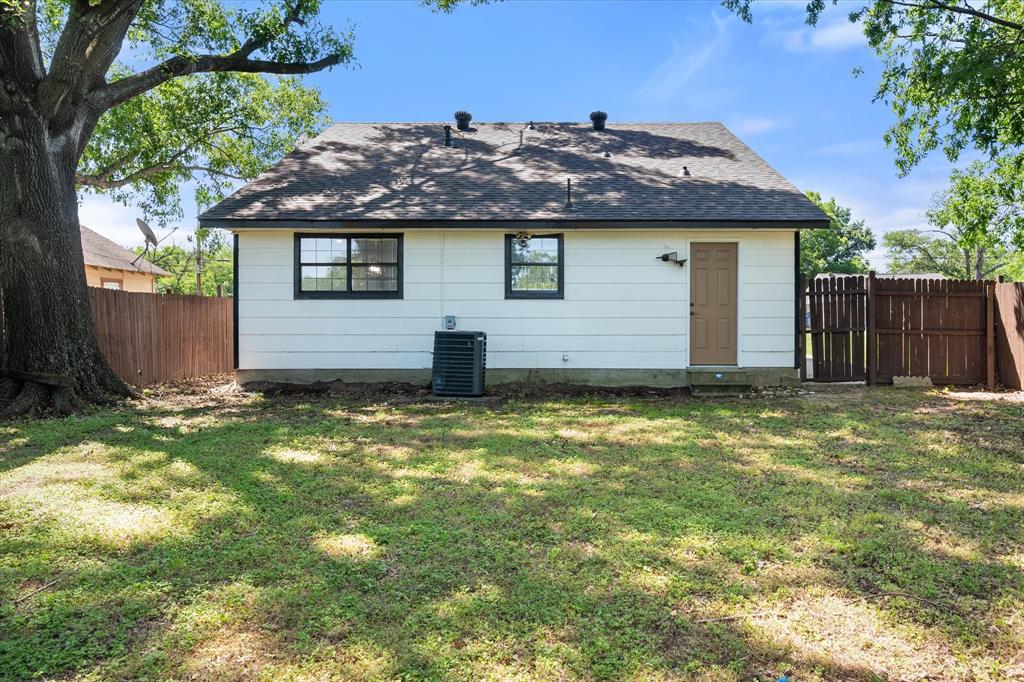 1312 E Collin