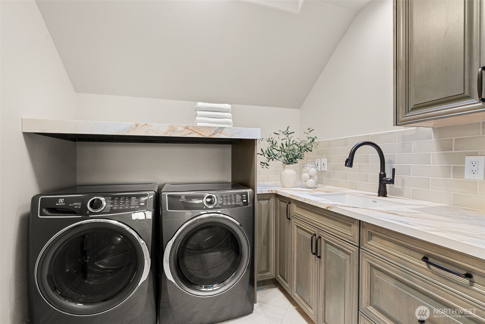 15723 14th Avenue NW