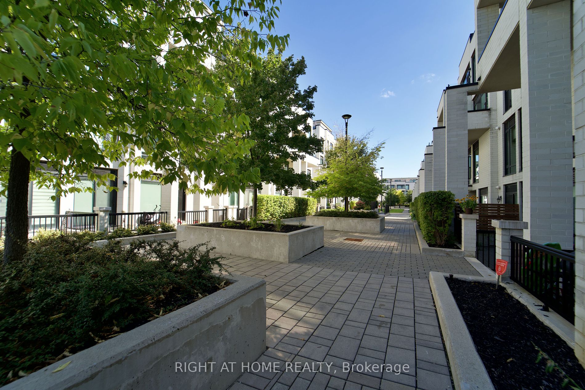 138 Widdecombe Hill Blvd 707