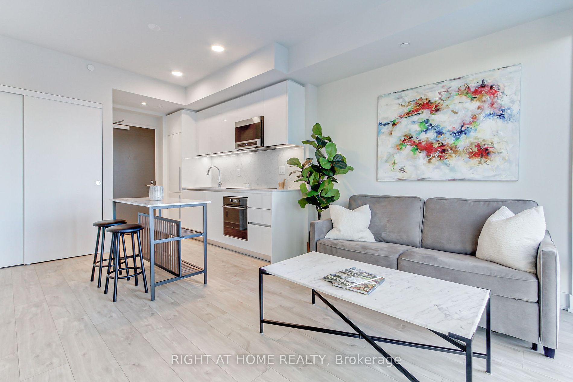 8 Cumberland St 4001