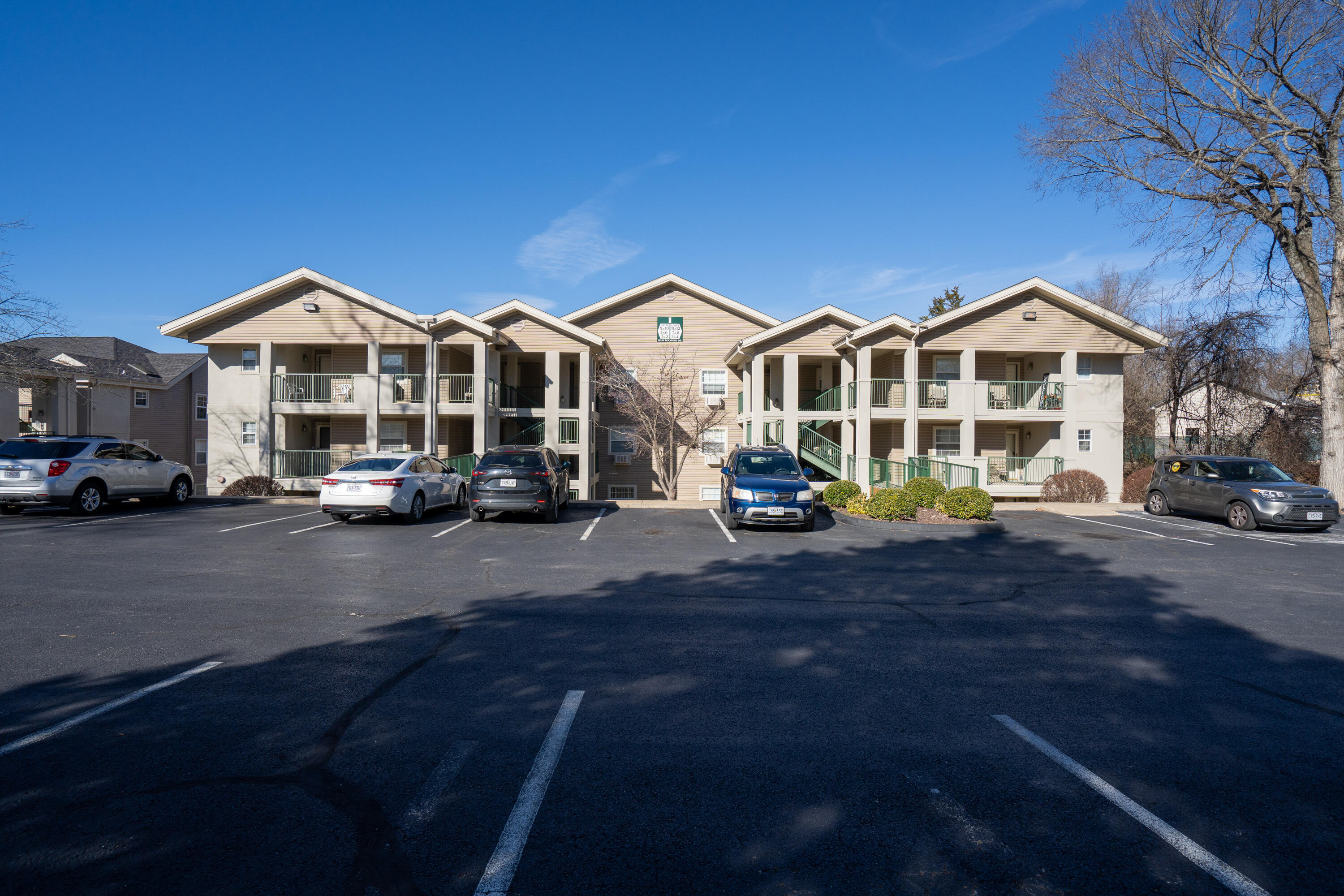 155 W Rockford Drive 1