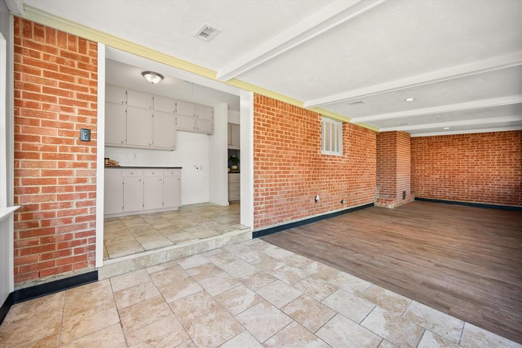 5816 Sandra Drive