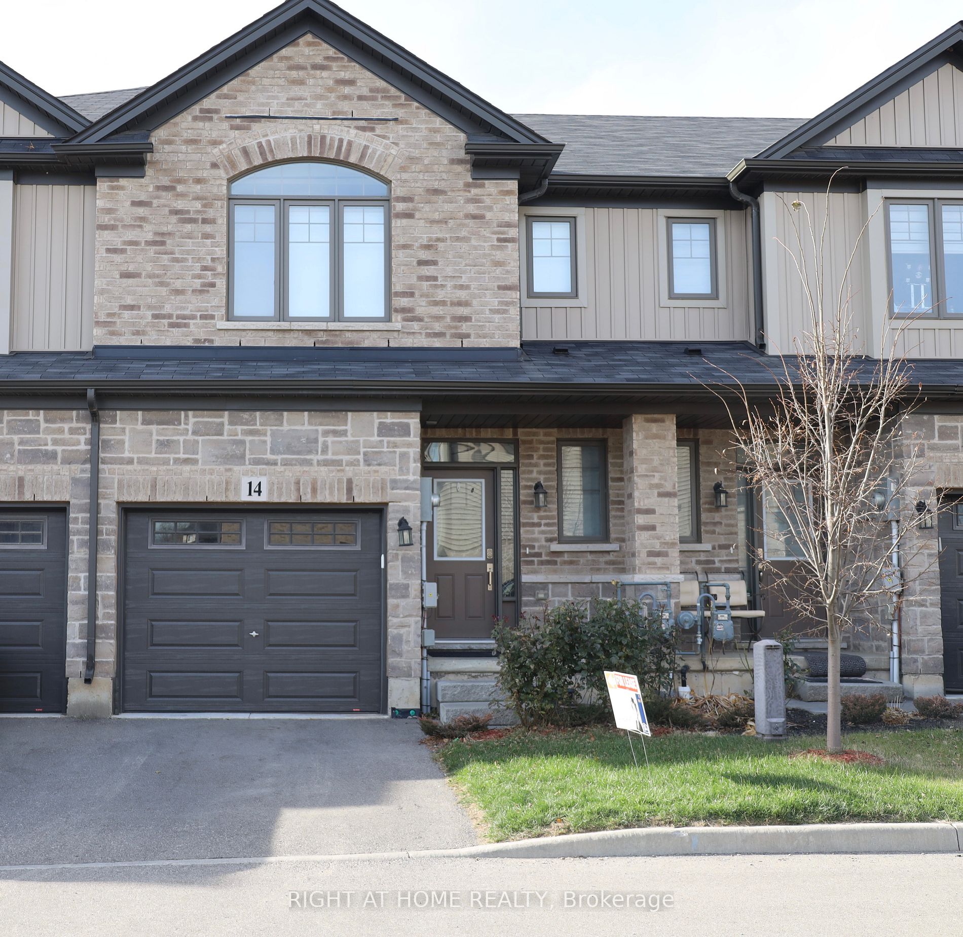 1 Tom Brown Dr 14
