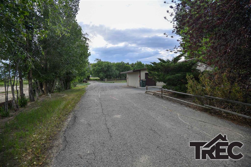 1040 Road 1
