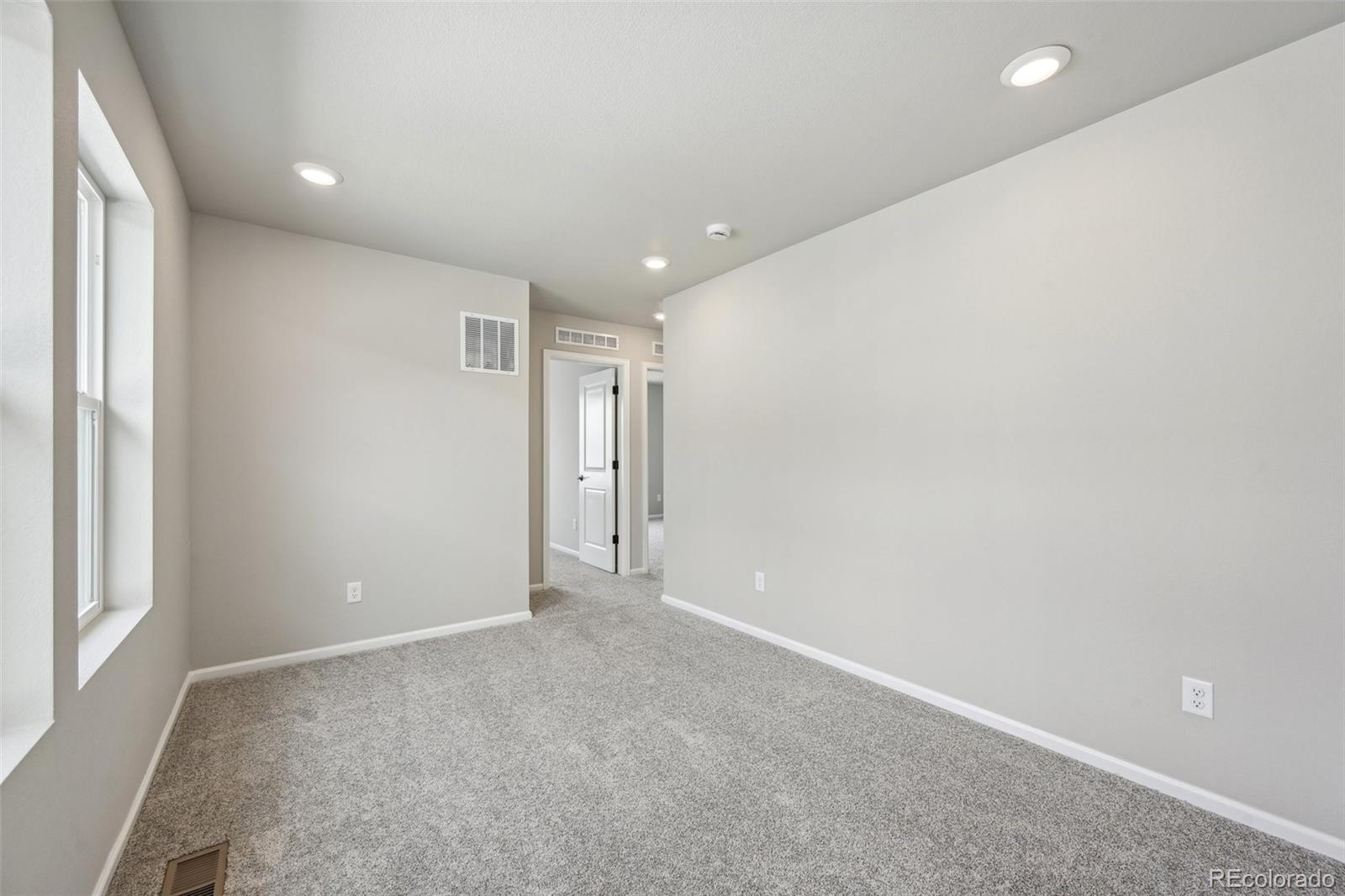 8779 Whiteclover Street