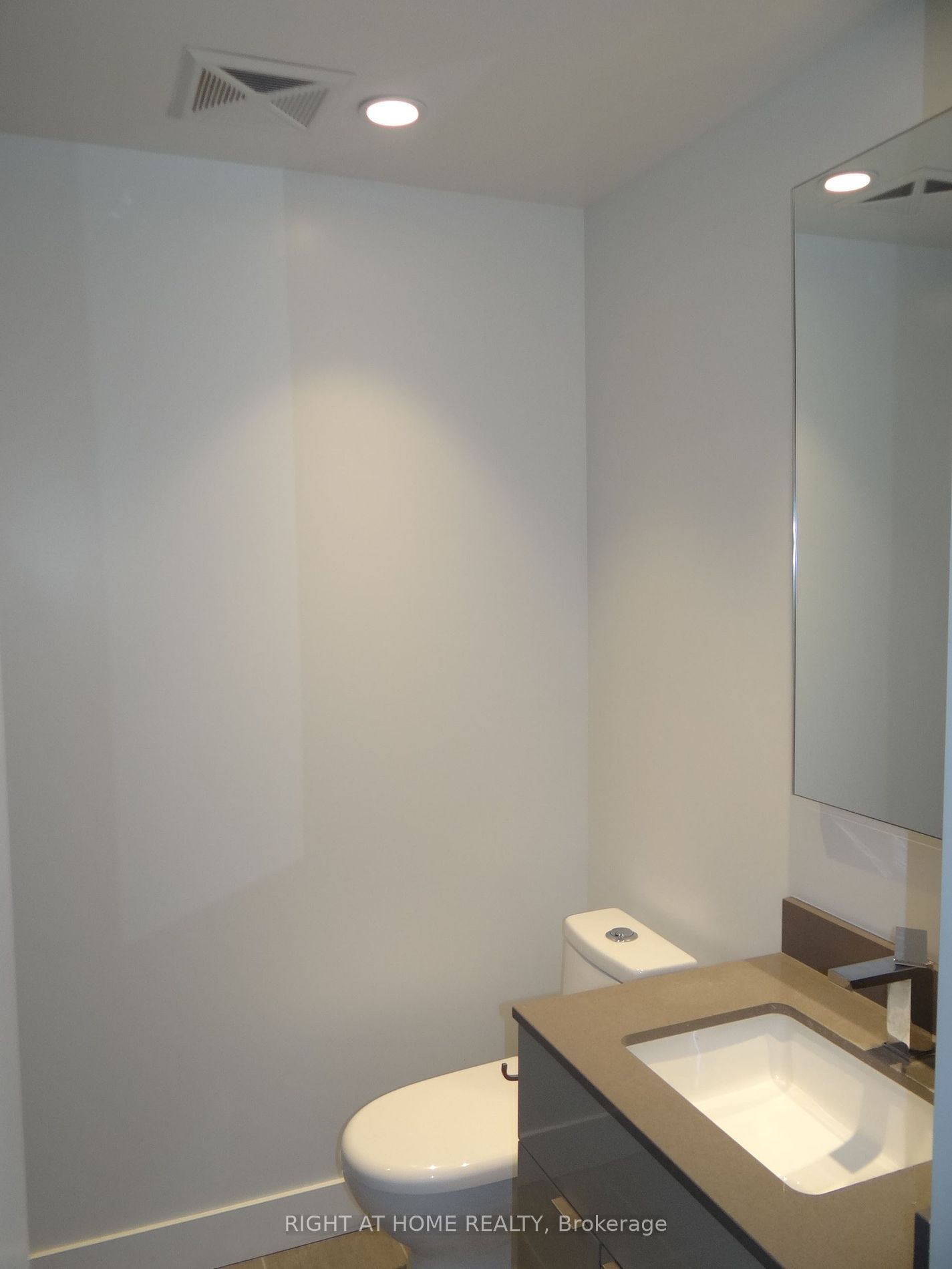 7 Grenville St 4602