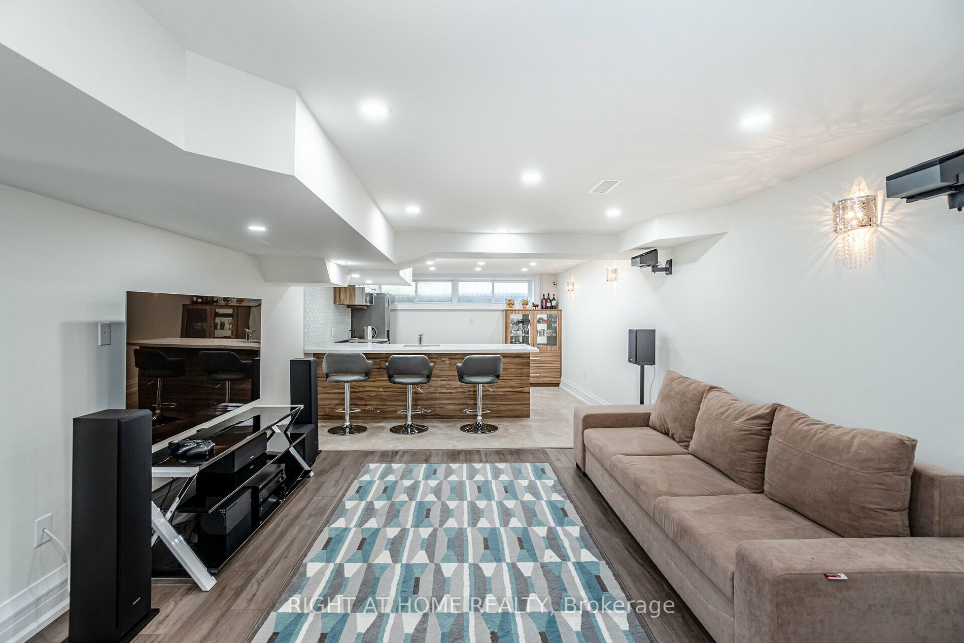 35 Burnelm Dr