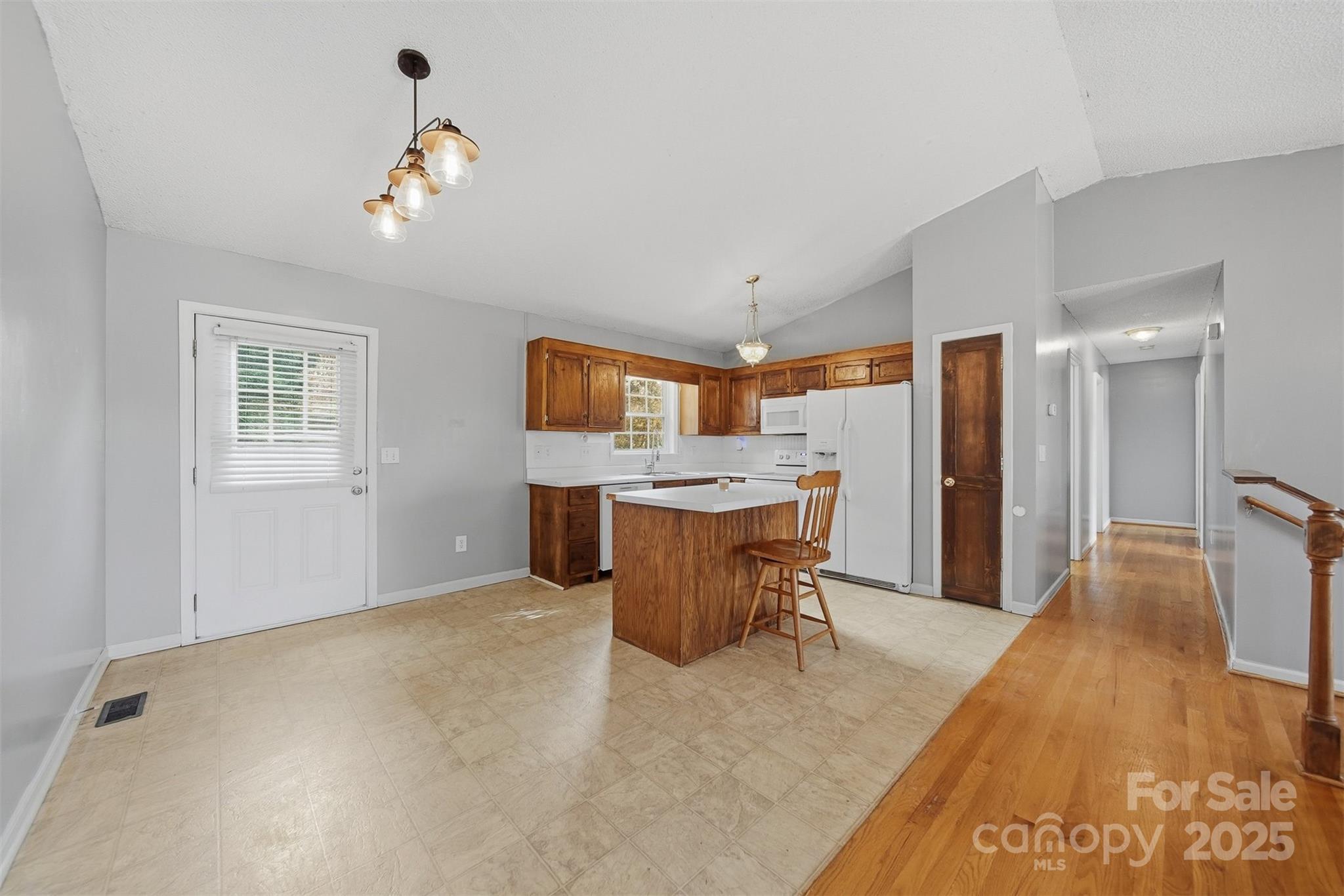 904 Pine Mountain Road