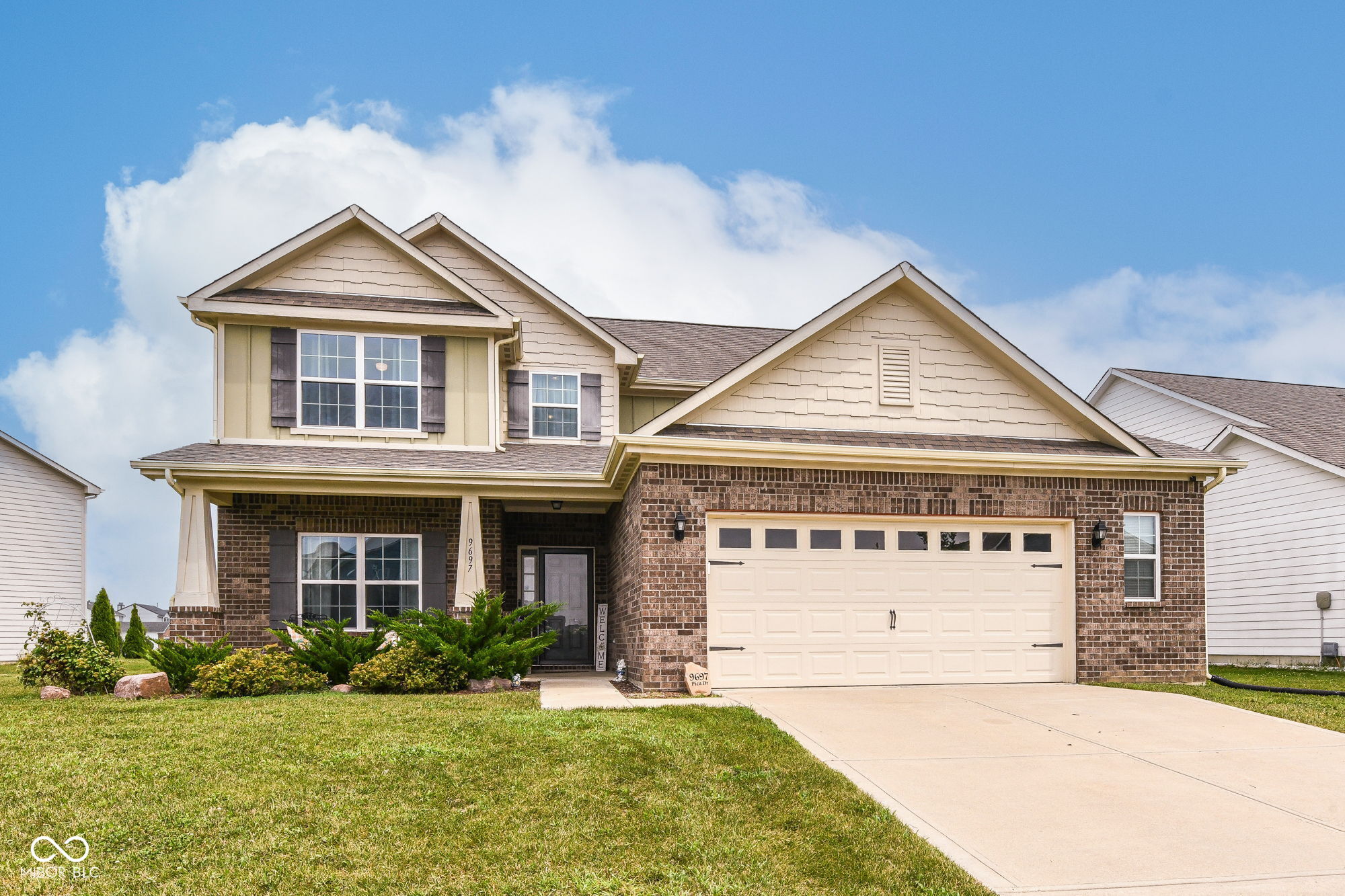 Beautiful 3BR/2.5BA 2-story home on a .26-acre lot in Arbor Pines! Covered front porch welcomes you into an open floor plan featuring an Office w/closet (easily converted to a 4th BR), Great Room w/soaring ceiling & gas log fireplace, Kitchen w/SS appliances included, center island/breakfast bar & Breakfast Rm, Sunroom, Main-level Primary Suite w/soaking tub, separate shower & WIC, Laundry Rm w/washer & dryer included, plus half bath. Upper level offers spacious Loft, BR's 2 & 3, and Full Bath. Relax on the patio overlooking the fenced backyard. 2-car garage w/bump-out for extra storage. HSE Schools. Priced to sell-don't miss this opportunity!