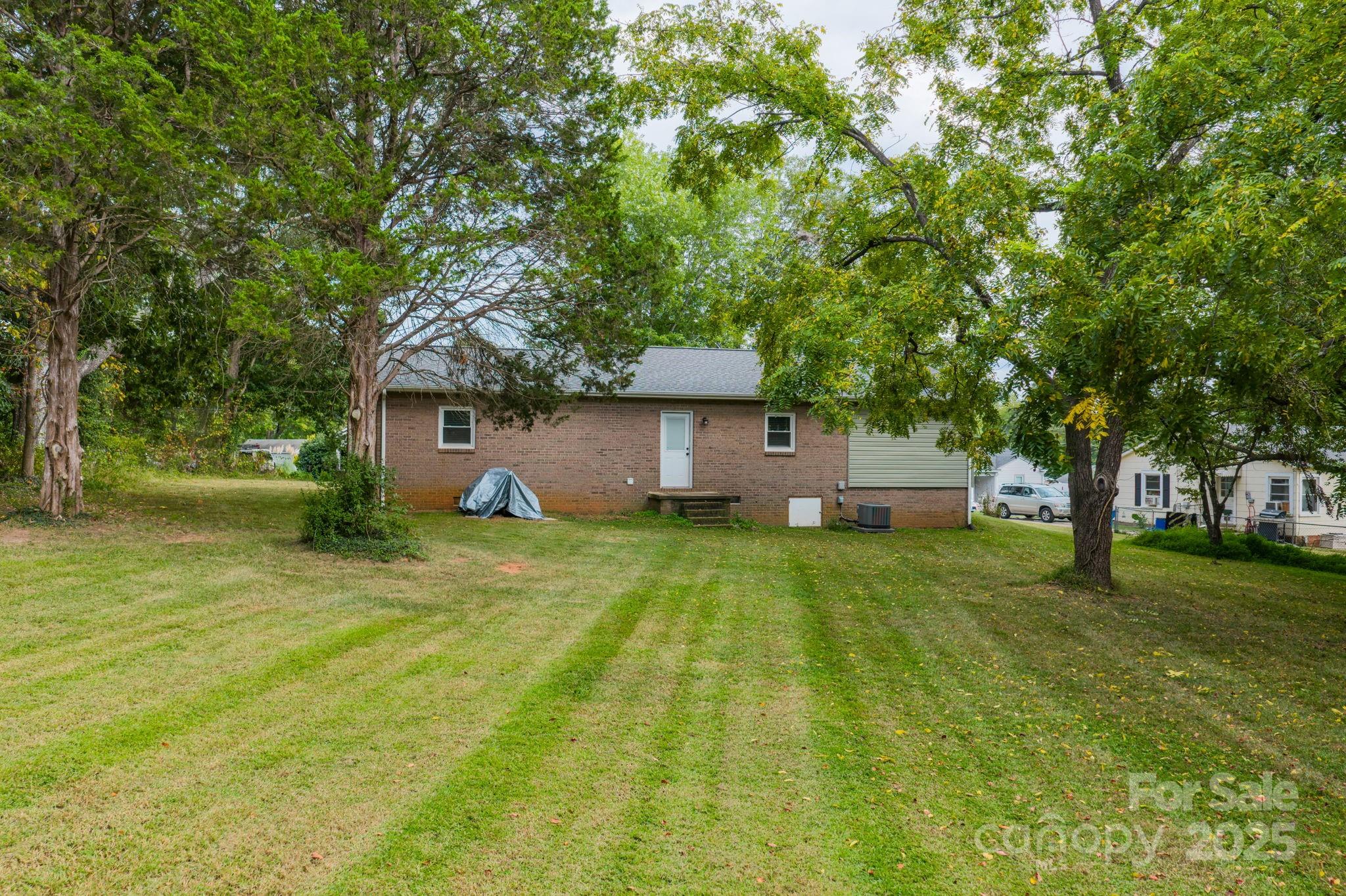 3 Mccall Place