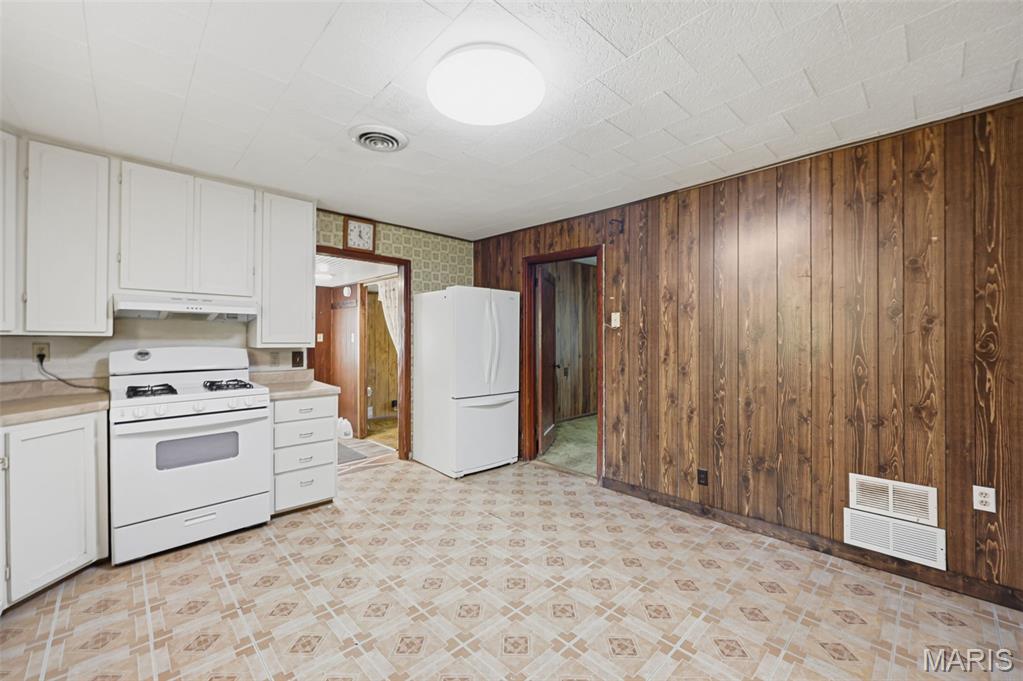 12489 John Smith Road