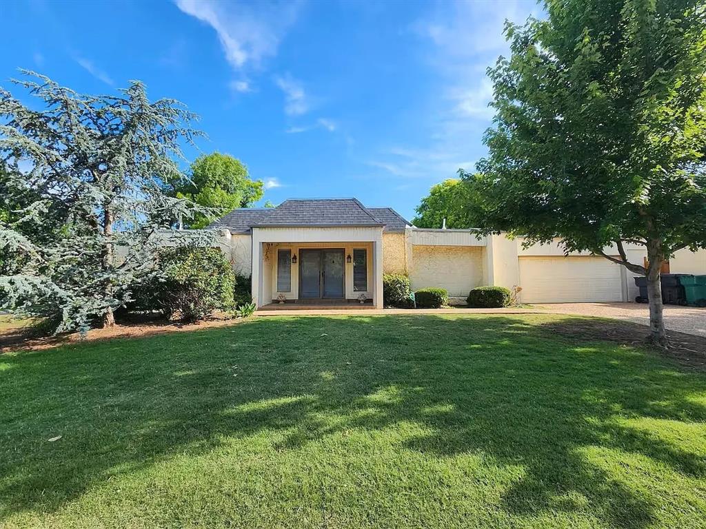 Fullly Furnished Home for Lease. Glenbrook is one of the best neighborhoods in NW OKC just a few blocks from Nichols Hills, Nichols Hills Plaza, Whole Foods, Classen Cruve and tons of other dining and shopping options. This unique, spacious property features a grand living and dining area, large bedrooms with their own bathrooms, a nice private patio and courtyard, and multiple office and sitting rooms to ensure everyone has their own space. The home is original and preserves the unique Glenbrook style. 2 Garage spots too! There are 2 bedrooms with king beds and an office with a convertible couch that turns into a queen bed as well. One large living room and a second living room with a 65" TV with 3D picture that leads to the backyard. 2 full bathrooms and a half bathroom throughout as well. The house is a duplex so walls are shared in the guest bedroom and master bedroom. The home was also built in 1970 . The neighborhood is quaint and peaceful. Everything that you'll need is within walking distance and a great perk of this location! The home also has a few steps ( Two at entrance, Inside - the main living room is lowered that also has 2 steps, and the backyard has a step down) please keep this in mind for handicapped access as it might be difficult to get around within the property.