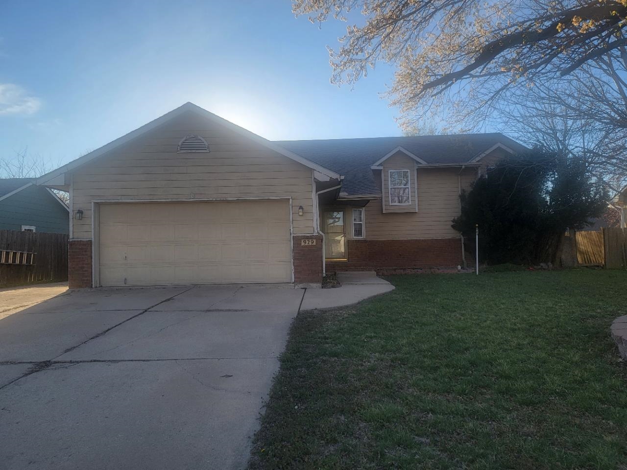 5 Bedroom home in the heart of Valley Center.  Home is in need of repairs seller will make no repairs selling AS IS.  Cash and conventional offers only please.