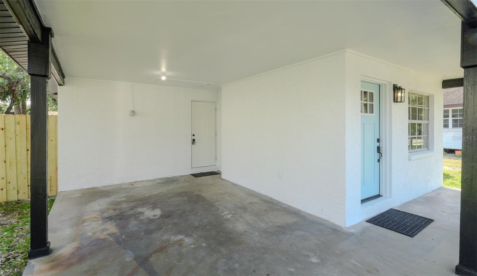 112 W Stanley Street