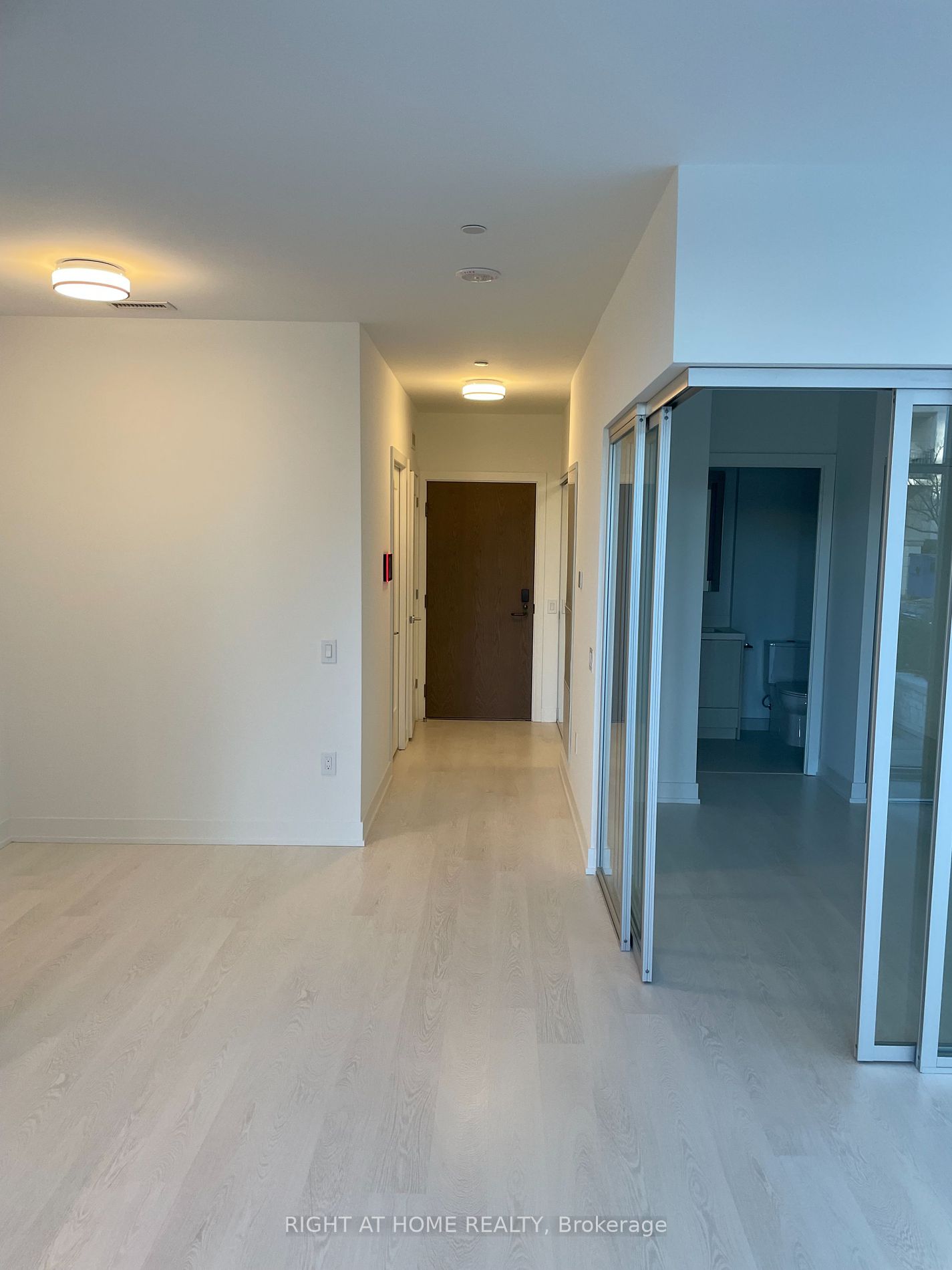 30 Inn On The Park Dr 205
