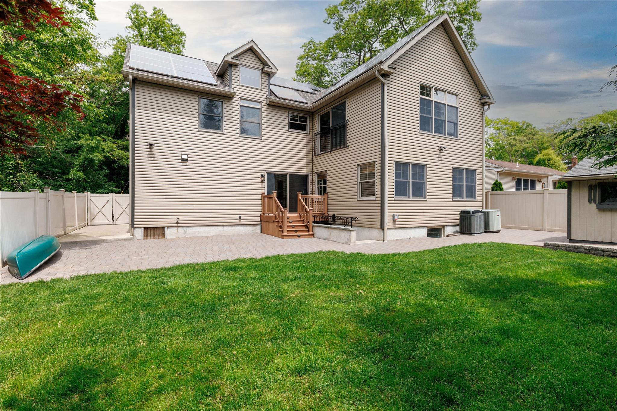 22 Commonwealth Avenue