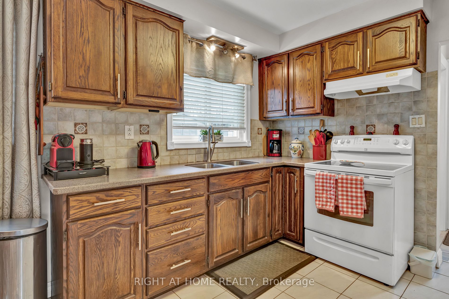 114 Ardwick Blvd