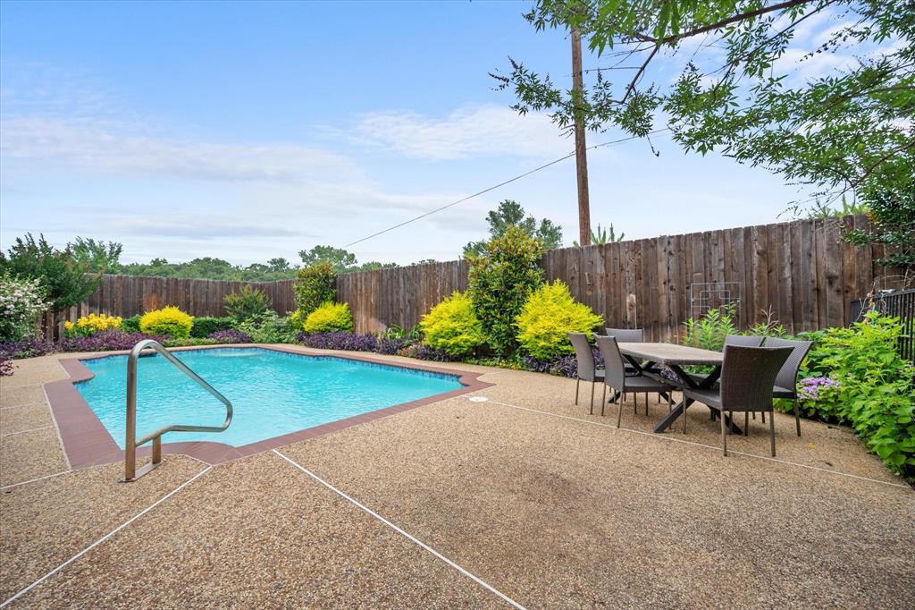5505 Moorewood Drive