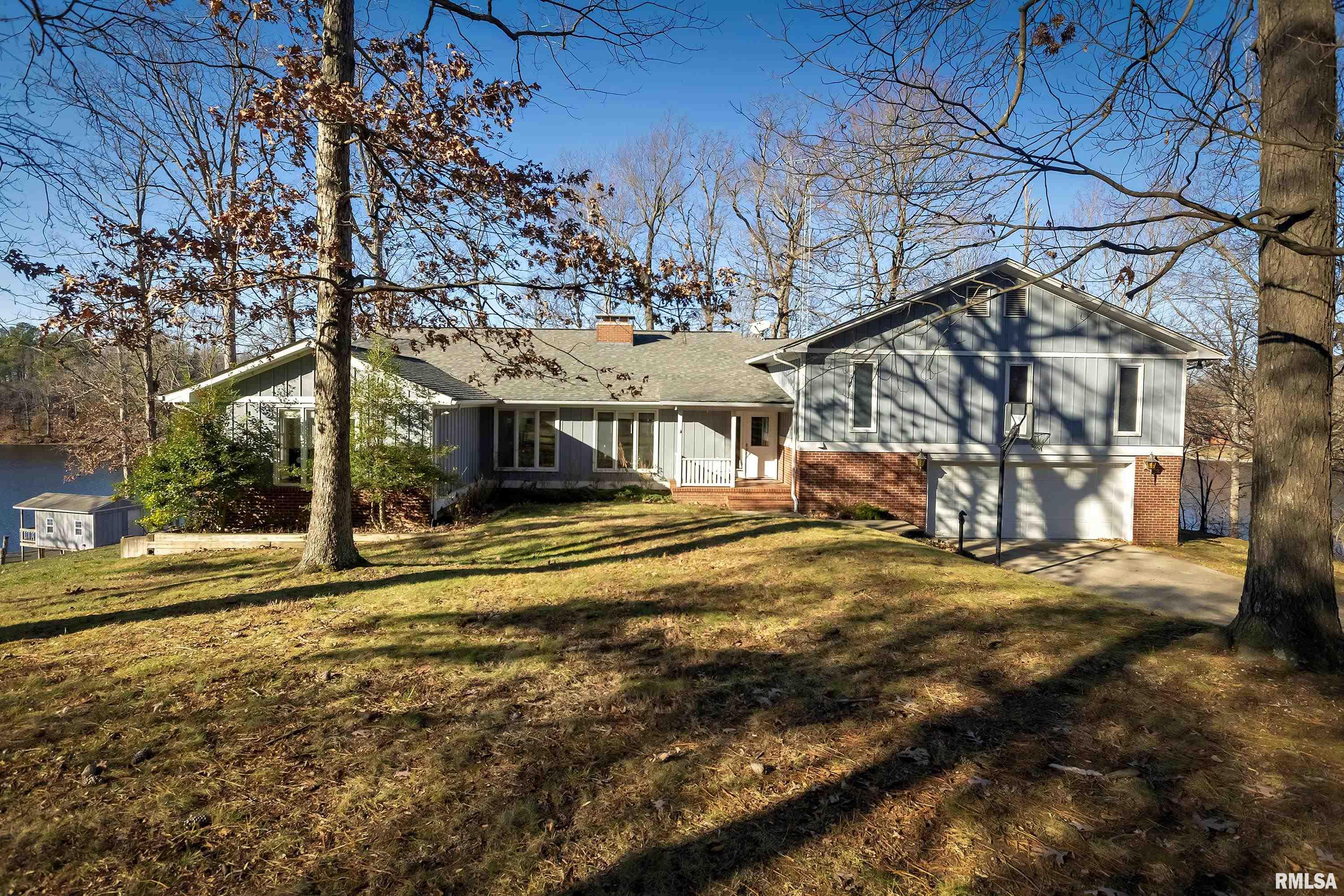 69 LAKE SHORE Court, Carbondale, IL 