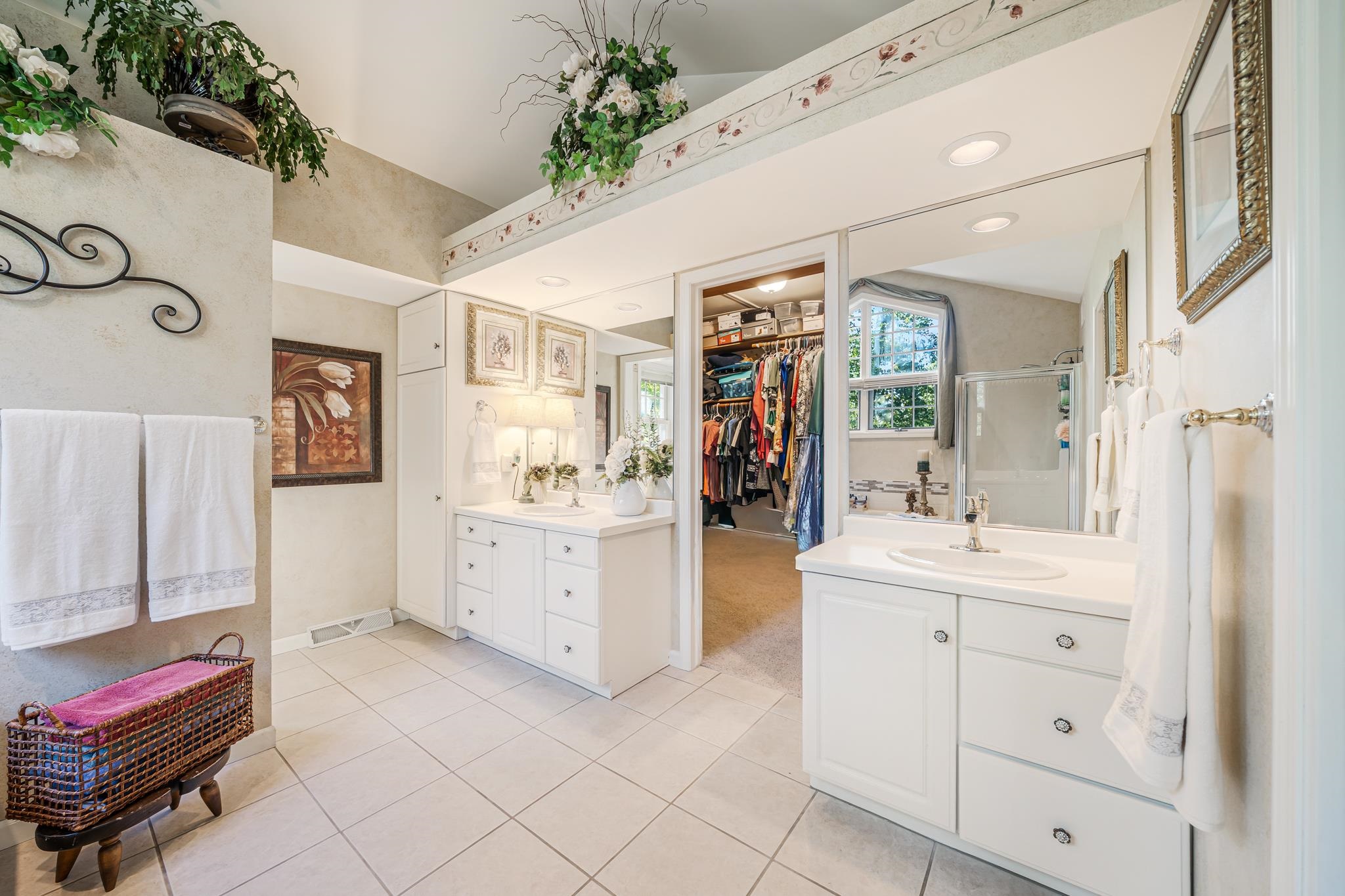 1564 Villa Park Drive
