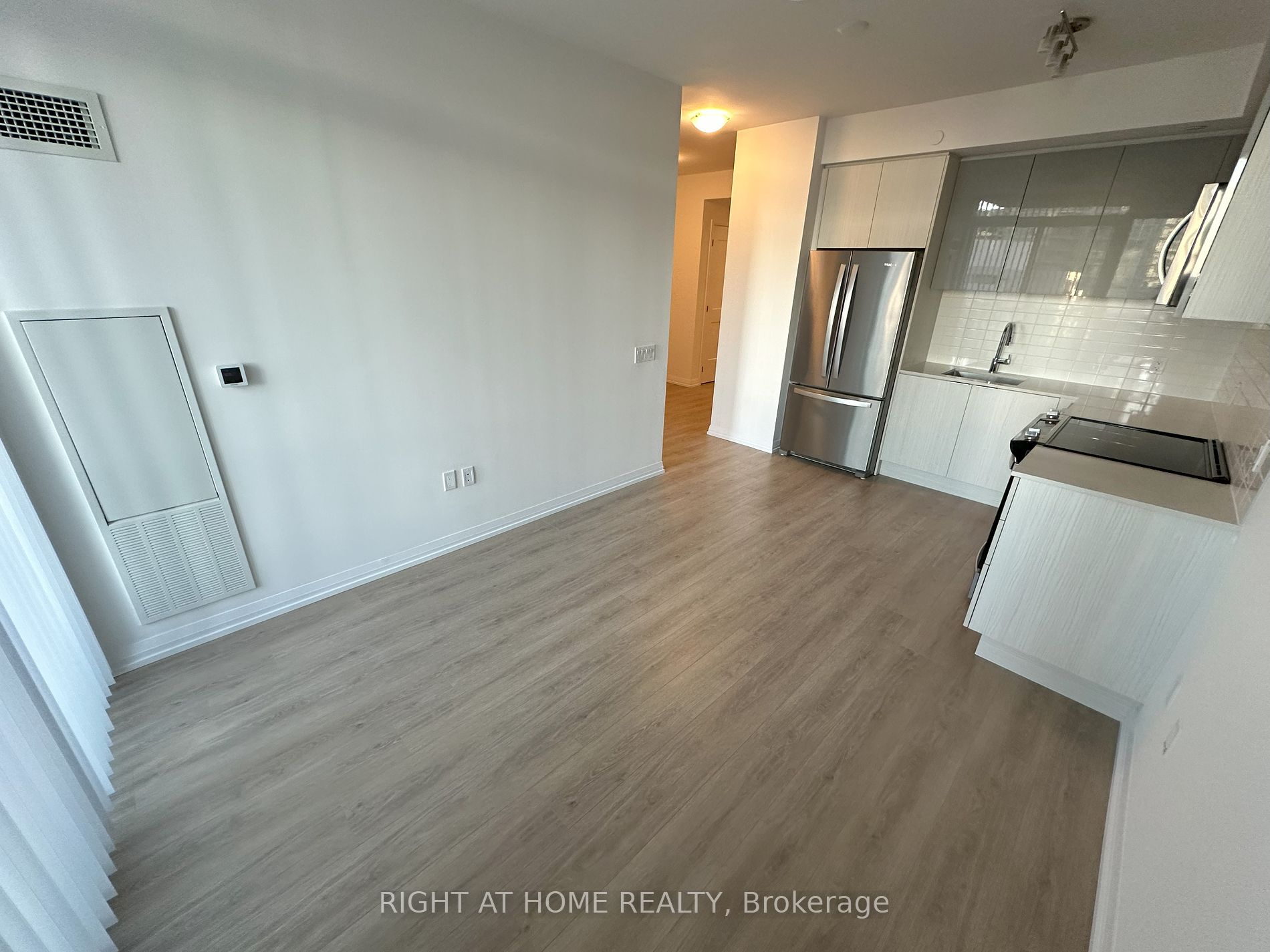 50 Dunfield Ave 1715