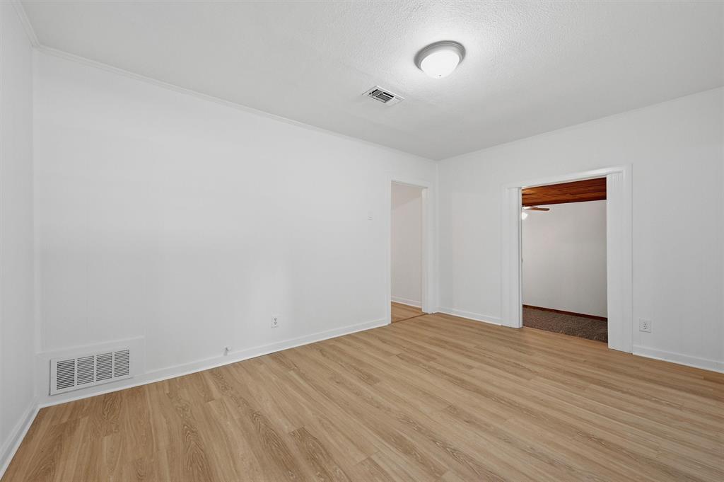 1020 W Brockett Street