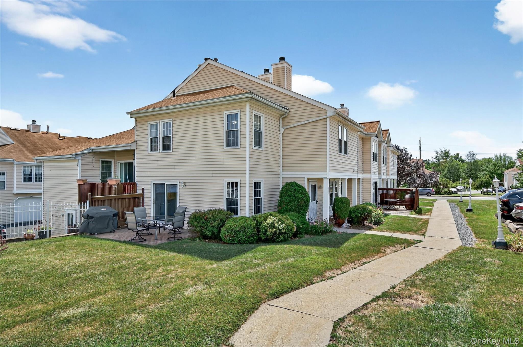 2409 Whispering Hills