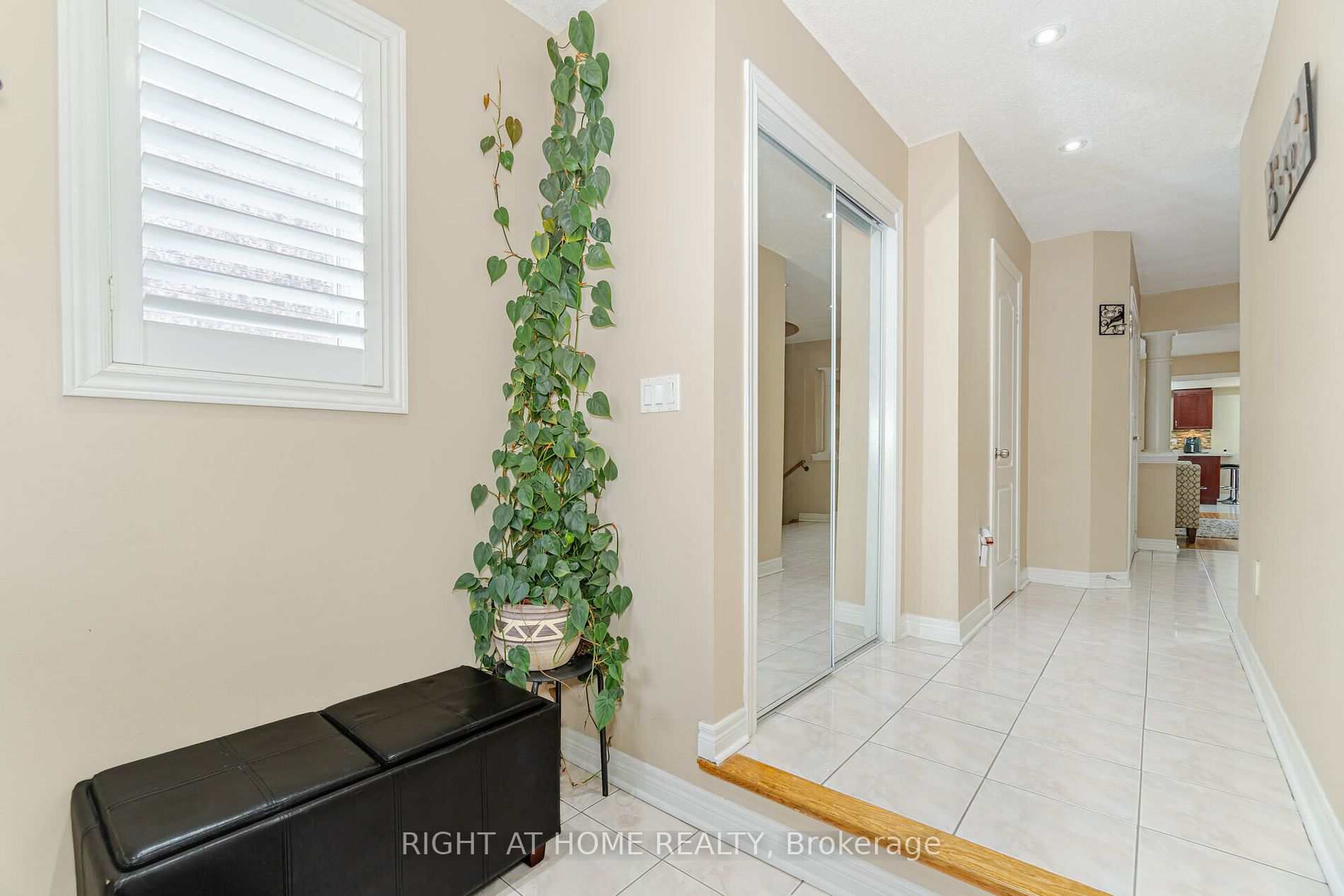 811 Othello Crt