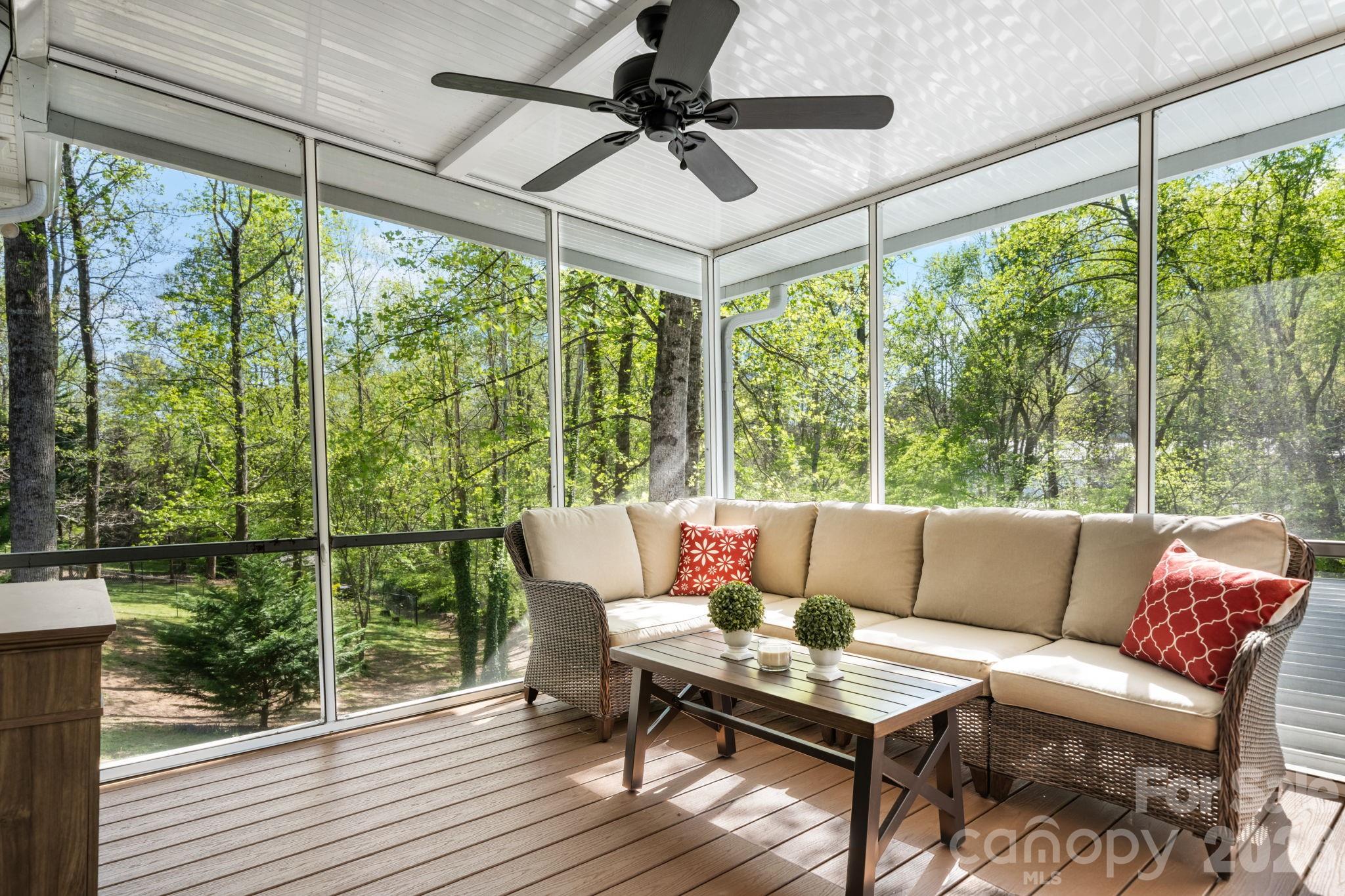 104 Buck Shoals Circle