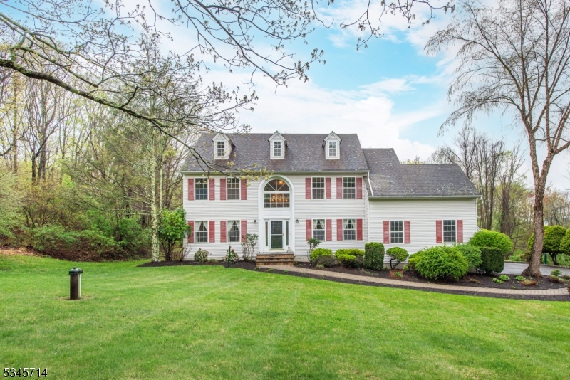 91 Spring Ln