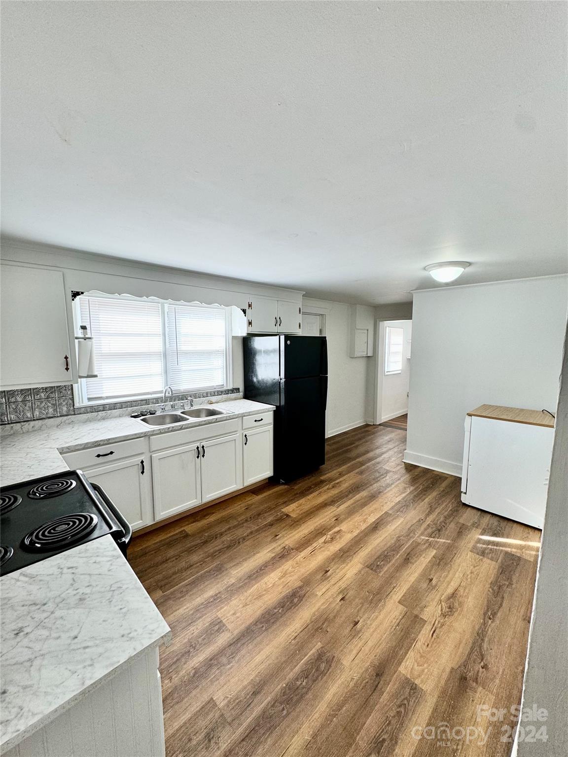 801 Stallings Place SW