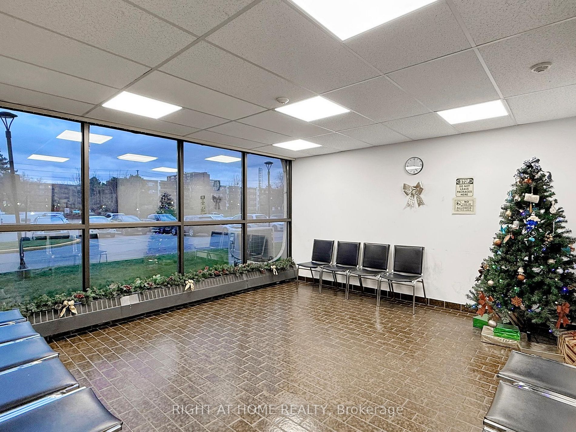 45 Sunrise Ave 214