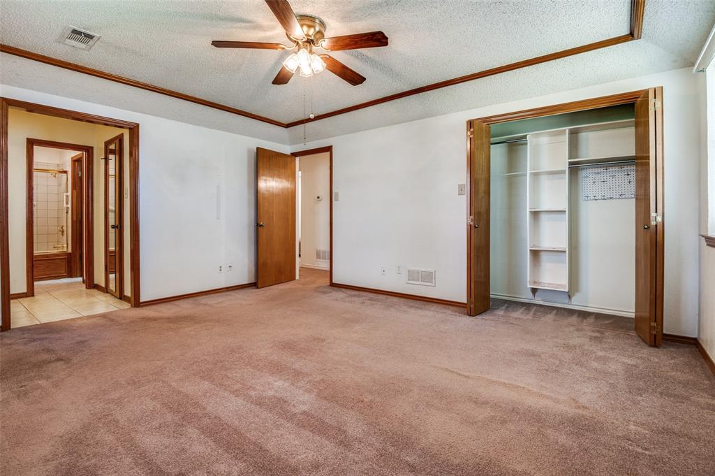 405 Shadowwood Trail
