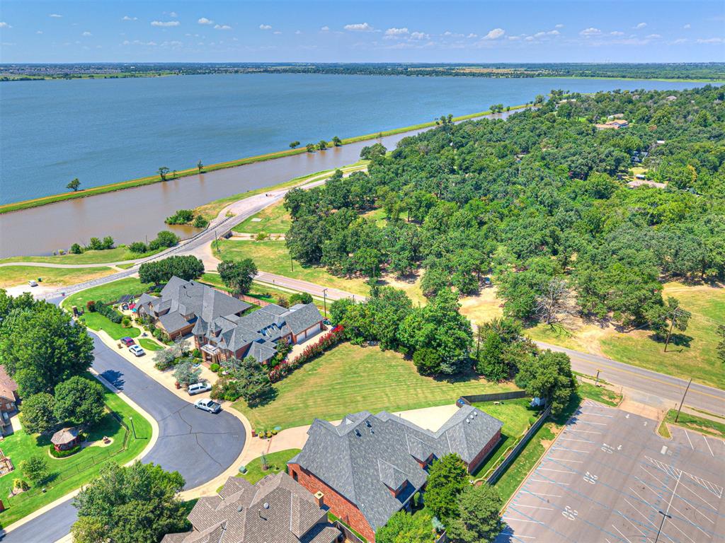 2312 Overholser Court