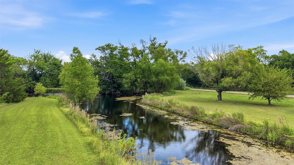 2227 County Road 2909