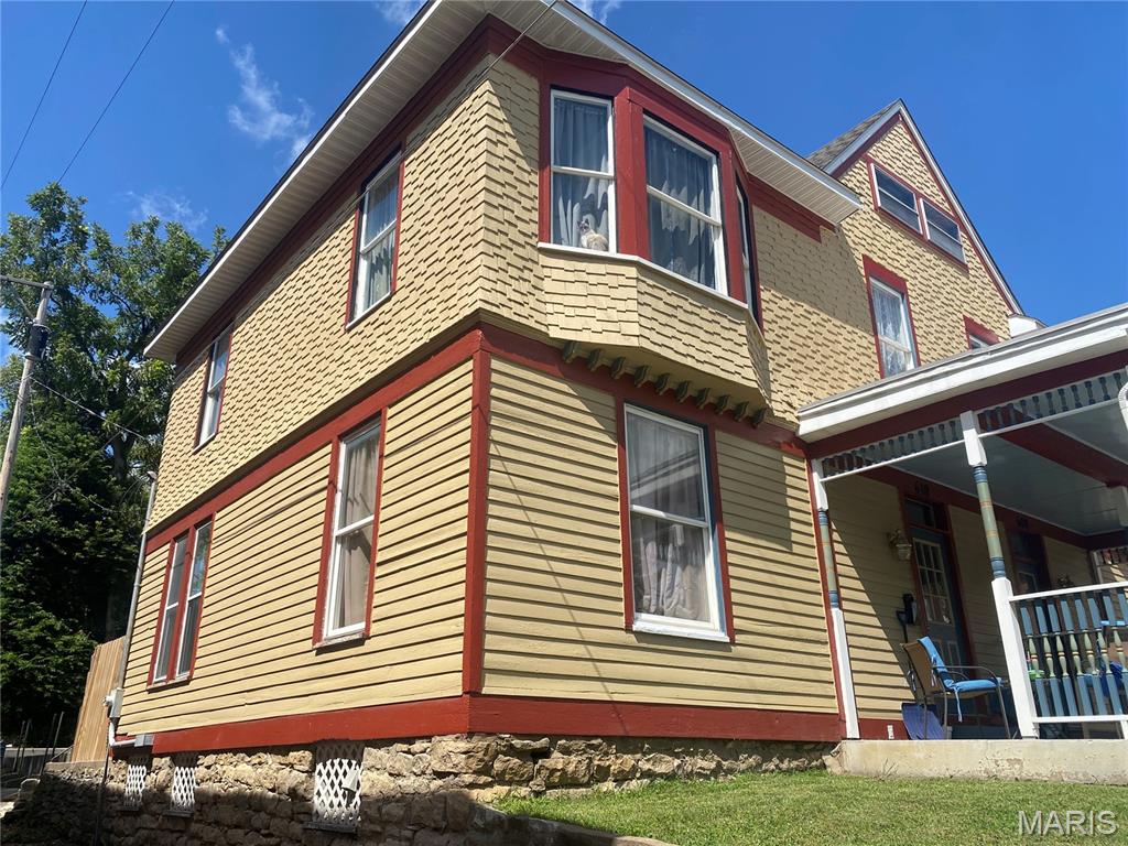 608-610 Center Street