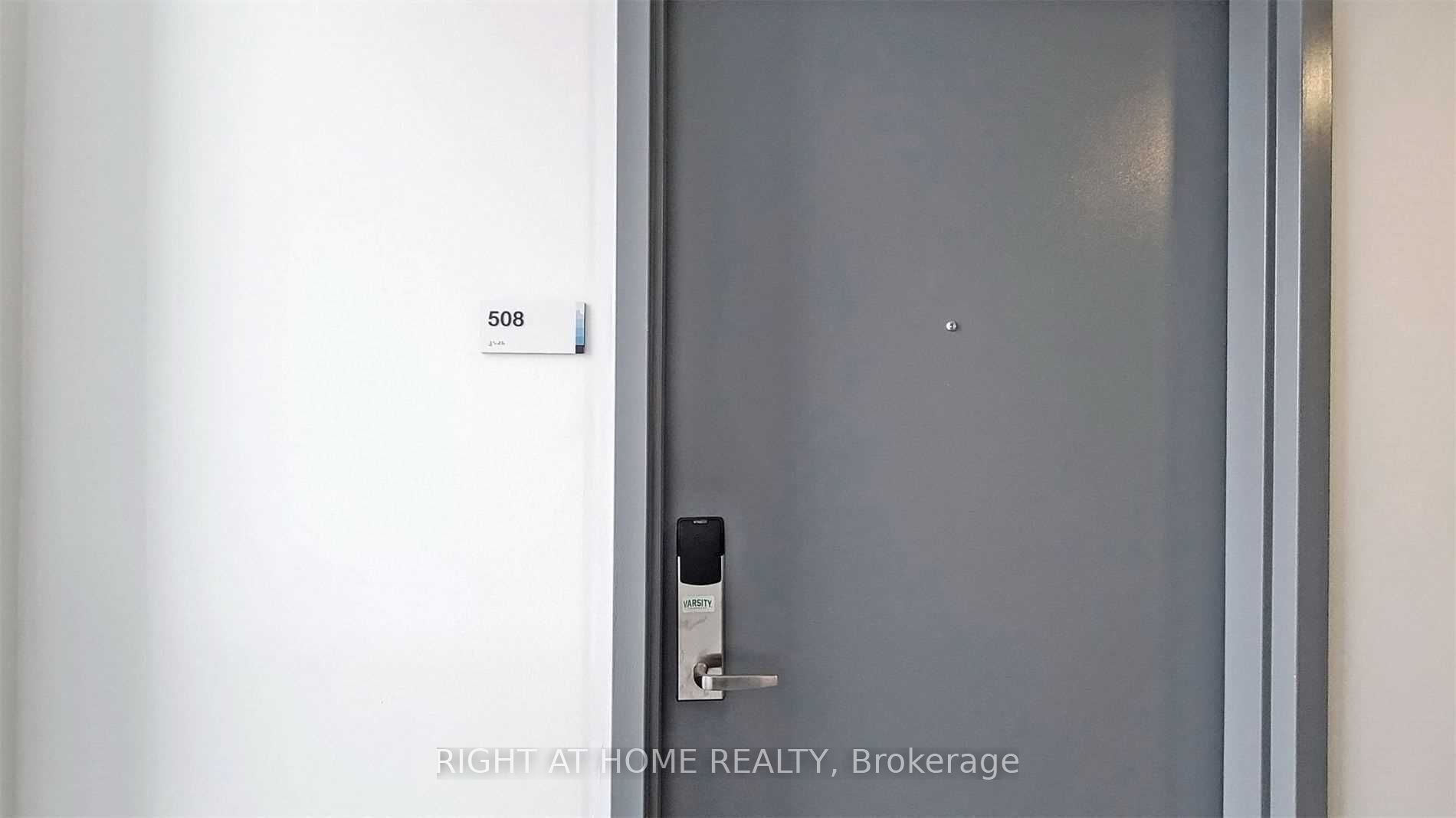 1900 N Simcoe St 508